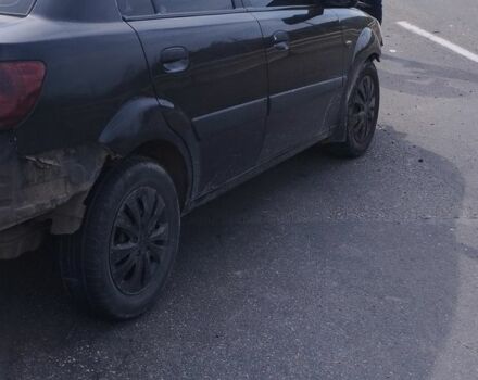 Чорний Кіа Ріо, об'ємом двигуна 1.4 л та пробігом 140 тис. км за 1200 $, фото 4 на Automoto.ua