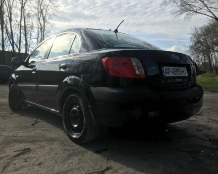 Чорний Кіа Ріо, об'ємом двигуна 1.4 л та пробігом 240 тис. км за 4600 $, фото 6 на Automoto.ua