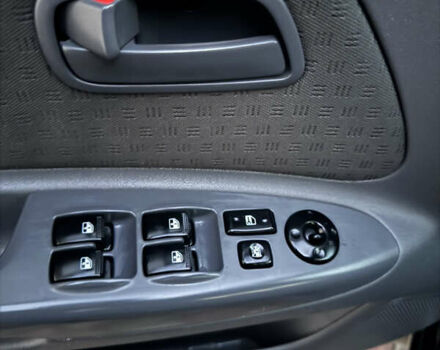 Черный Киа Рио, объемом двигателя 1.5 л и пробегом 287 тыс. км за 5500 $, фото 5 на Automoto.ua