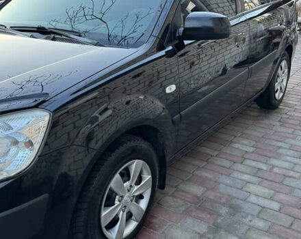 Черный Киа Рио, объемом двигателя 1.5 л и пробегом 287 тыс. км за 5500 $, фото 1 на Automoto.ua