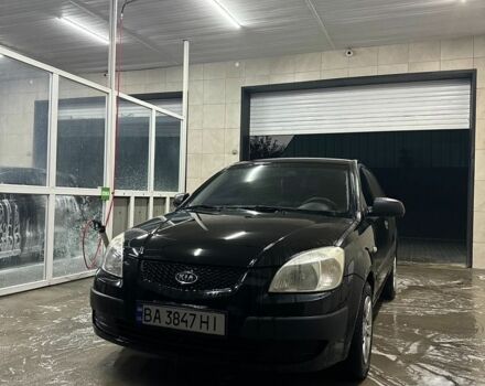 Черный Киа Рио, объемом двигателя 1.4 л и пробегом 216 тыс. км за 3300 $, фото 2 на Automoto.ua