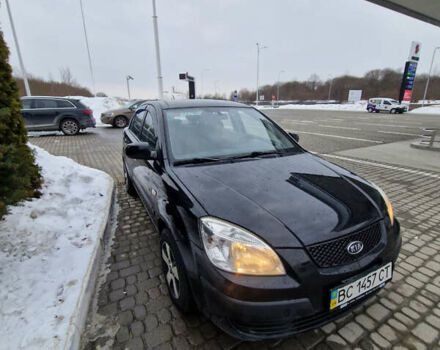 Чорний Кіа Ріо, об'ємом двигуна 1.49 л та пробігом 234 тис. км за 3400 $, фото 4 на Automoto.ua