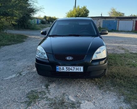 Черный Киа Рио, объемом двигателя 1.4 л и пробегом 218 тыс. км за 3500 $, фото 8 на Automoto.ua