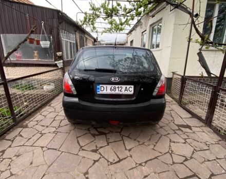 Черный Киа Рио, объемом двигателя 1.4 л и пробегом 250 тыс. км за 3399 $, фото 5 на Automoto.ua