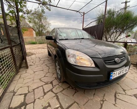 Черный Киа Рио, объемом двигателя 1.4 л и пробегом 250 тыс. км за 3399 $, фото 9 на Automoto.ua