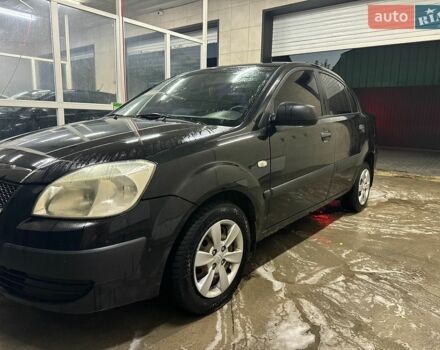 Черный Киа Рио, объемом двигателя 1.4 л и пробегом 216 тыс. км за 3300 $, фото 3 на Automoto.ua