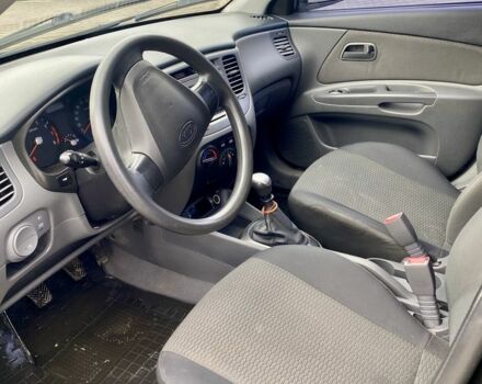 Черный Киа Рио, объемом двигателя 1.4 л и пробегом 152 тыс. км за 4600 $, фото 7 на Automoto.ua