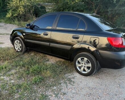 Черный Киа Рио, объемом двигателя 1.4 л и пробегом 218 тыс. км за 3500 $, фото 3 на Automoto.ua