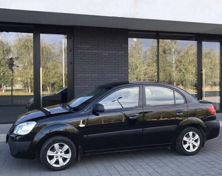 Черный Киа Рио, объемом двигателя 1.4 л и пробегом 291 тыс. км за 5500 $, фото 3 на Automoto.ua