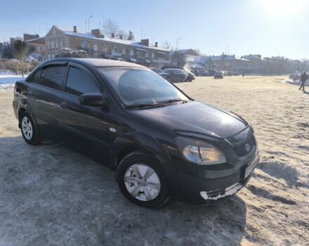 Чорний Кіа Ріо, об'ємом двигуна 1.4 л та пробігом 230 тис. км за 3750 $, фото 2 на Automoto.ua