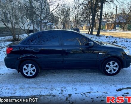 Черный Киа Рио, объемом двигателя 1.4 л и пробегом 1200 тыс. км за 5000 $, фото 5 на Automoto.ua