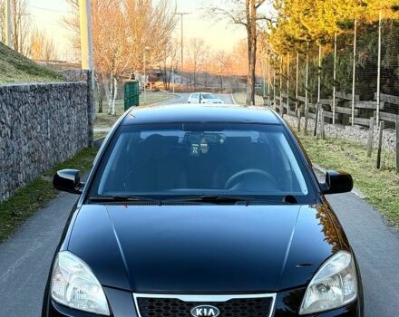 Чорний Кіа Ріо, об'ємом двигуна 1.4 л та пробігом 224 тис. км за 4999 $, фото 4 на Automoto.ua