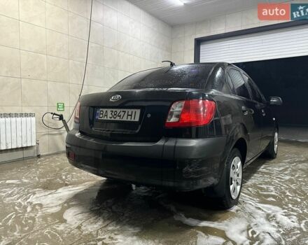 Черный Киа Рио, объемом двигателя 1.4 л и пробегом 216 тыс. км за 3300 $, фото 4 на Automoto.ua