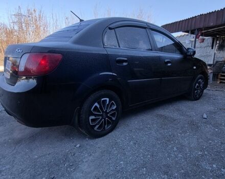 Черный Киа Рио, объемом двигателя 1.4 л и пробегом 220 тыс. км за 4400 $, фото 5 на Automoto.ua