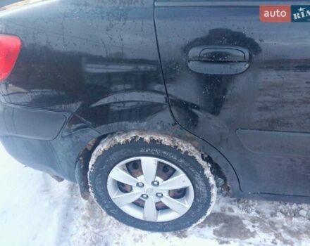 Черный Киа Рио, объемом двигателя 1.4 л и пробегом 273 тыс. км за 3700 $, фото 4 на Automoto.ua