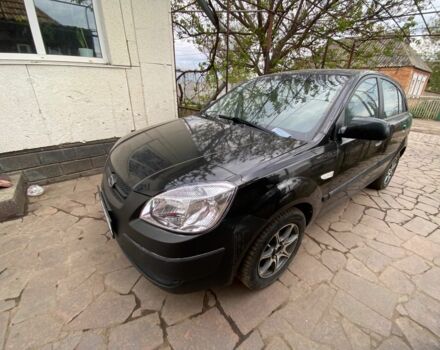 Черный Киа Рио, объемом двигателя 1.4 л и пробегом 250 тыс. км за 3399 $, фото 1 на Automoto.ua