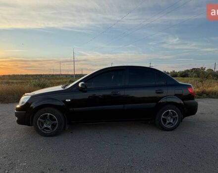 Черный Киа Рио, объемом двигателя 1.4 л и пробегом 168 тыс. км за 5500 $, фото 2 на Automoto.ua