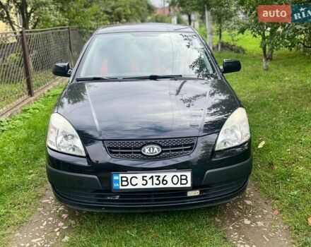 Черный Киа Рио, объемом двигателя 1.4 л и пробегом 210 тыс. км за 5500 $, фото 4 на Automoto.ua