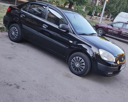 Черный Киа Рио, объемом двигателя 1.4 л и пробегом 260 тыс. км за 2801 $, фото 5 на Automoto.ua