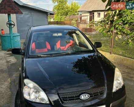 Черный Киа Рио, объемом двигателя 1.4 л и пробегом 210 тыс. км за 5500 $, фото 1 на Automoto.ua