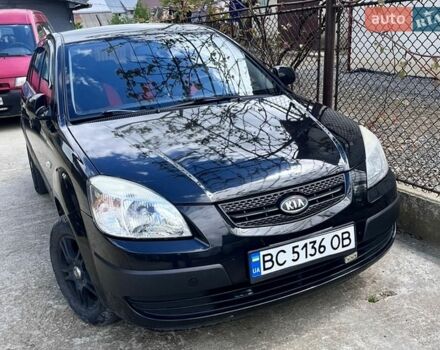 Черный Киа Рио, объемом двигателя 1.4 л и пробегом 210 тыс. км за 5500 $, фото 6 на Automoto.ua