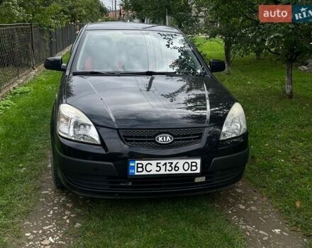 Черный Киа Рио, объемом двигателя 1.4 л и пробегом 210 тыс. км за 5500 $, фото 5 на Automoto.ua