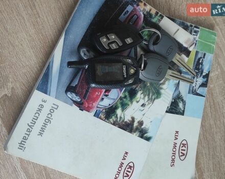 Чорний Кіа Ріо, об'ємом двигуна 1.4 л та пробігом 200 тис. км за 5500 $, фото 12 на Automoto.ua