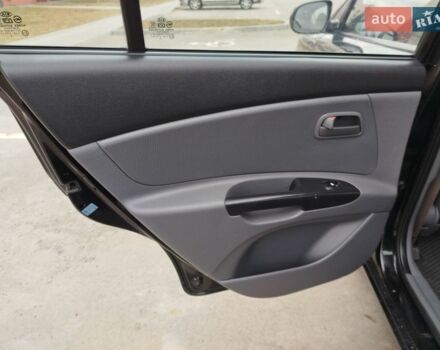 Черный Киа Рио, объемом двигателя 1.5 л и пробегом 155 тыс. км за 5650 $, фото 17 на Automoto.ua