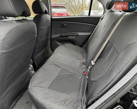 Черный Киа Рио, объемом двигателя 1.4 л и пробегом 151 тыс. км за 6490 $, фото 21 на Automoto.ua