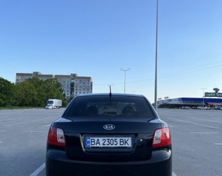 Черный Киа Рио, объемом двигателя 1.4 л и пробегом 140 тыс. км за 5500 $, фото 3 на Automoto.ua
