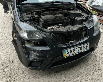 Черный Киа Рио, объемом двигателя 1.4 л и пробегом 377 тыс. км за 2500 $, фото 5 на Automoto.ua