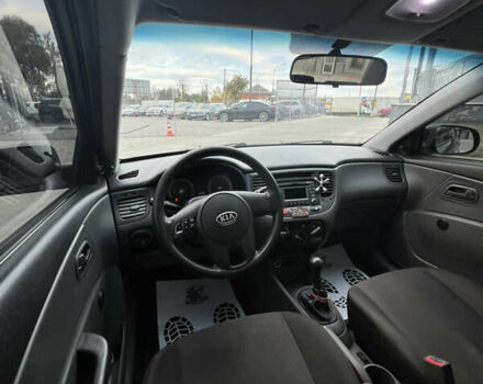 Кіа Ріо 2010 у Белой Церкве на Automoto.ua Чорний Кіа Ріо, об'ємом двигуна 1.4 л та пробігом 248 тис. км за 4250 $, фото 13 на Automoto.ua