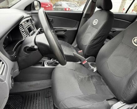 Черный Киа Рио, объемом двигателя 1.4 л и пробегом 151 тыс. км за 6490 $, фото 16 на Automoto.ua