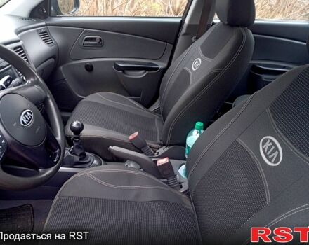 Черный Киа Рио, объемом двигателя 1.4 л и пробегом 186 тыс. км за 4800 $, фото 9 на Automoto.ua