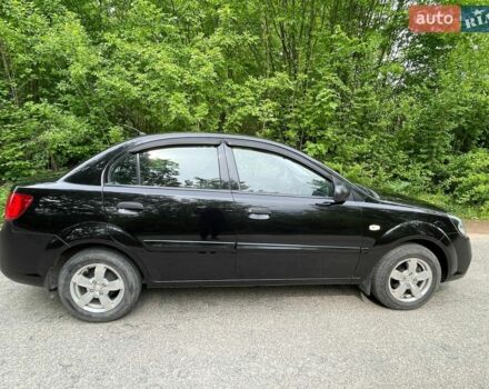 Черный Киа Рио, объемом двигателя 1.4 л и пробегом 91 тыс. км за 4500 $, фото 2 на Automoto.ua