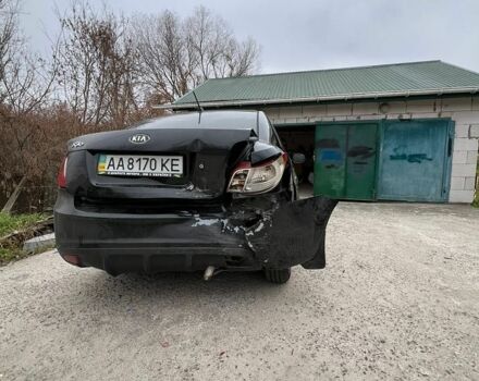 Черный Киа Рио, объемом двигателя 1.4 л и пробегом 377 тыс. км за 2500 $, фото 2 на Automoto.ua
