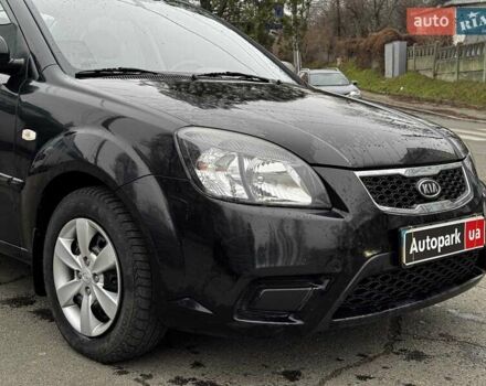 Черный Киа Рио, объемом двигателя 1.4 л и пробегом 151 тыс. км за 6490 $, фото 5 на Automoto.ua
