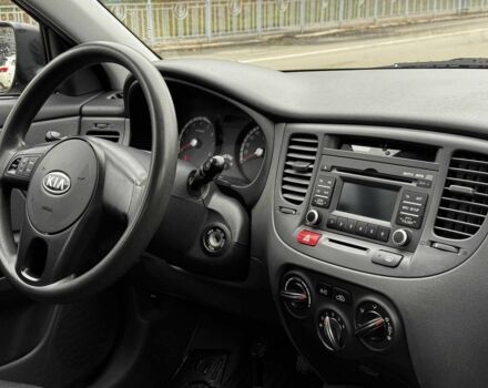 Черный Киа Рио, объемом двигателя 1.4 л и пробегом 151 тыс. км за 6490 $, фото 23 на Automoto.ua