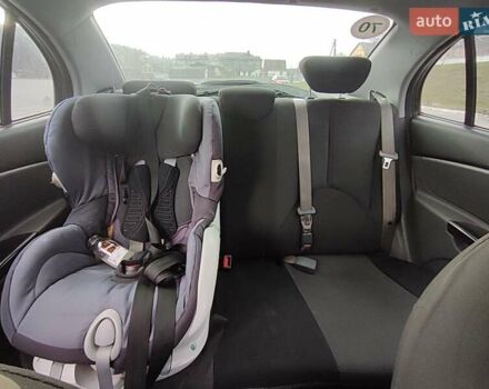 Чорний Кіа Ріо, об'ємом двигуна 1.4 л та пробігом 253 тис. км за 4000 $, фото 12 на Automoto.ua