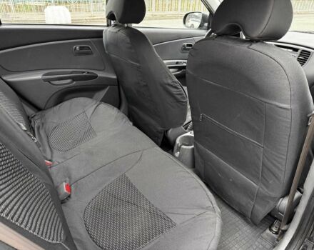 Черный Киа Рио, объемом двигателя 1.4 л и пробегом 151 тыс. км за 6490 $, фото 22 на Automoto.ua