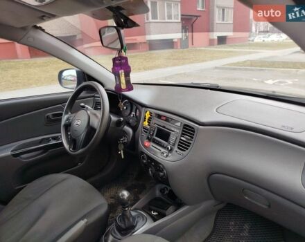 Черный Киа Рио, объемом двигателя 1.5 л и пробегом 155 тыс. км за 5650 $, фото 20 на Automoto.ua