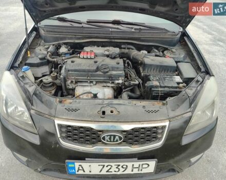 Черный Киа Рио, объемом двигателя 1.4 л и пробегом 253 тыс. км за 4000 $, фото 6 на Automoto.ua