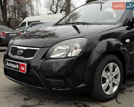 Черный Киа Рио, объемом двигателя 1.4 л и пробегом 151 тыс. км за 6490 $, фото 1 на Automoto.ua