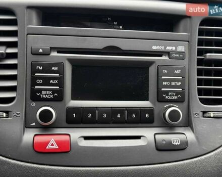 Черный Киа Рио, объемом двигателя 1.4 л и пробегом 151 тыс. км за 6490 $, фото 33 на Automoto.ua