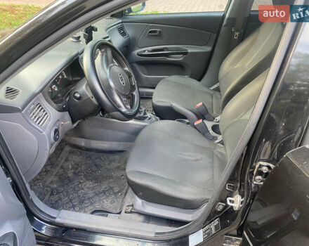Черный Киа Рио, объемом двигателя 1.6 л и пробегом 125 тыс. км за 4950 $, фото 9 на Automoto.ua