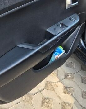 Черный Киа Рио, объемом двигателя 1.4 л и пробегом 362 тыс. км за 5500 $, фото 12 на Automoto.ua