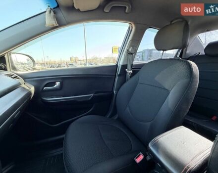 Черный Киа Рио, объемом двигателя 1.4 л и пробегом 162 тыс. км за 7700 $, фото 52 на Automoto.ua