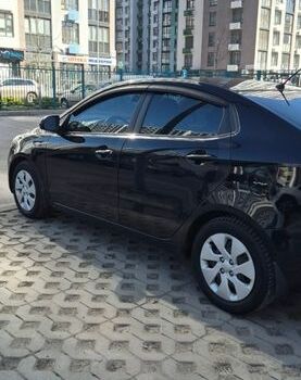 Черный Киа Рио, объемом двигателя 1.4 л и пробегом 362 тыс. км за 5500 $, фото 2 на Automoto.ua