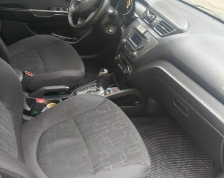 Черный Киа Рио, объемом двигателя 1.3 л и пробегом 120 тыс. км за 6850 $, фото 4 на Automoto.ua