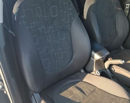 Черный Киа Рио, объемом двигателя 1.6 л и пробегом 231 тыс. км за 7400 $, фото 21 на Automoto.ua